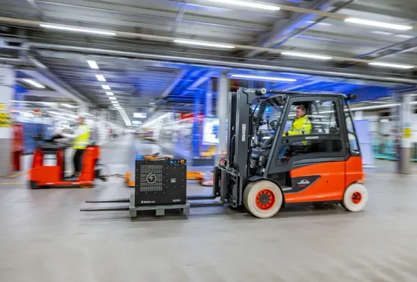 GLOBE Brennstoffzelle im Einsatz bei einem Gabelstapler